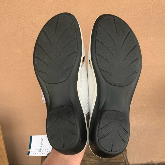 Flexus by Spring Step Tuvan Wedge Sandal - Picture 6 of 10